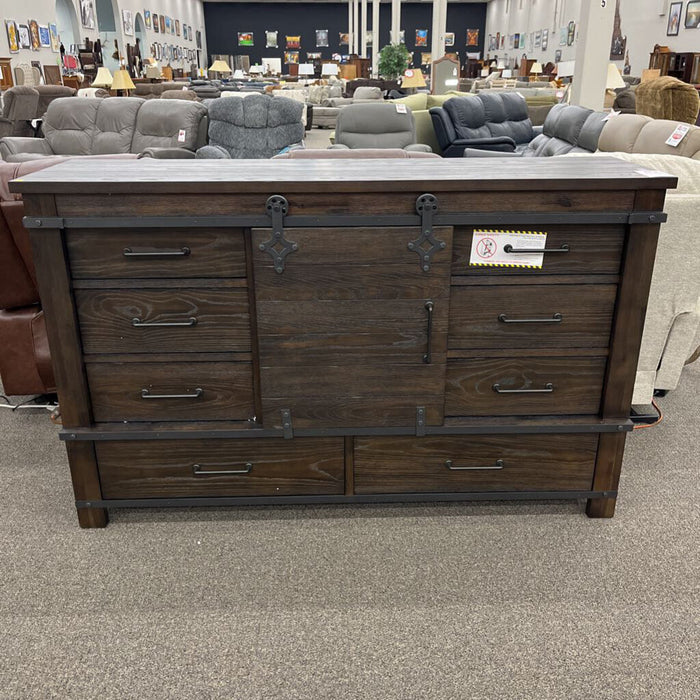 E 2623-03 Dresser