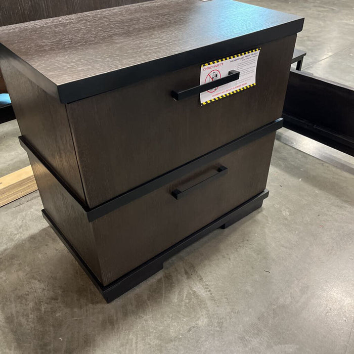 H 1343-4 Nightstand
