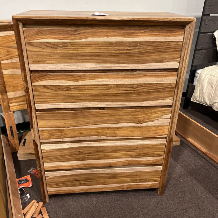 A B790-46 Chest Dressonni