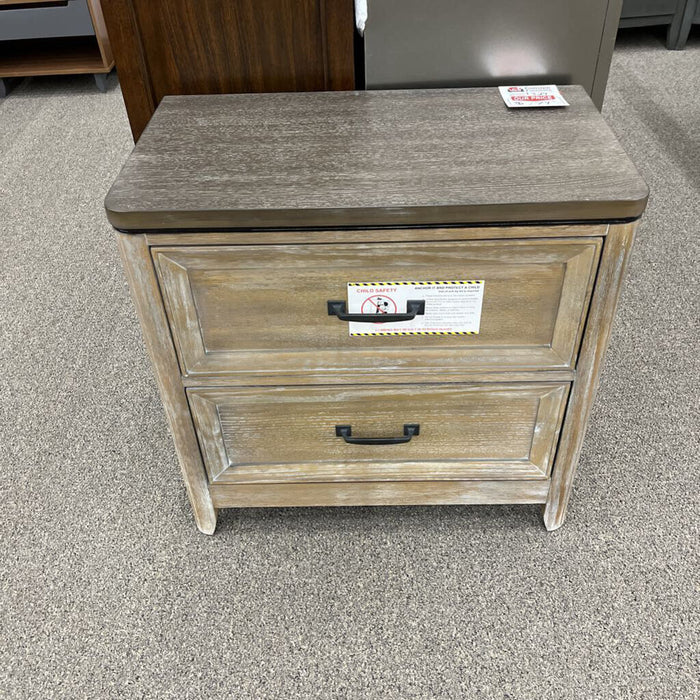 HOB 1412-4 Newell Nightstand