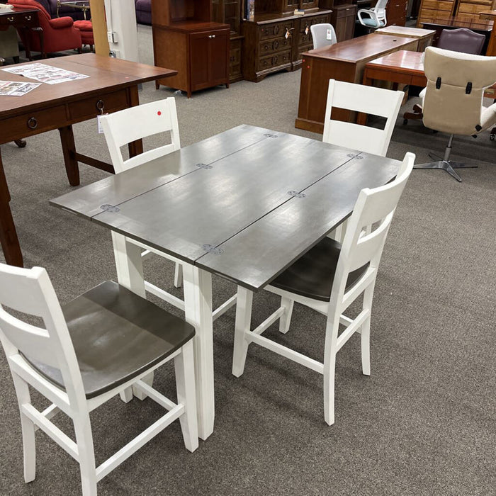 White & Gray Table w/ 4 Chairs