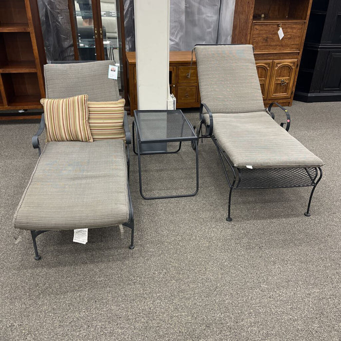 Pair of Patio Loungers w/ Side Table