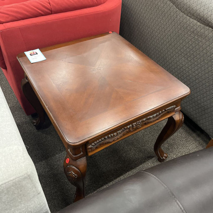 Carved wood End Table w/ drawer