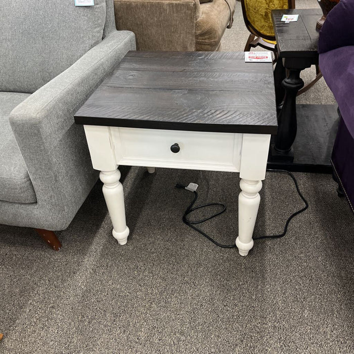 White End Table w/ Power