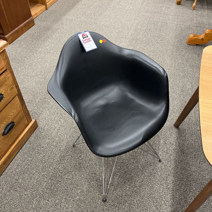 Set 4 Black Chairs