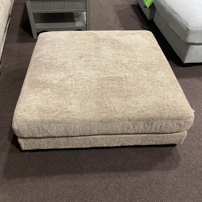 H 9555Brw-4 Ottoman