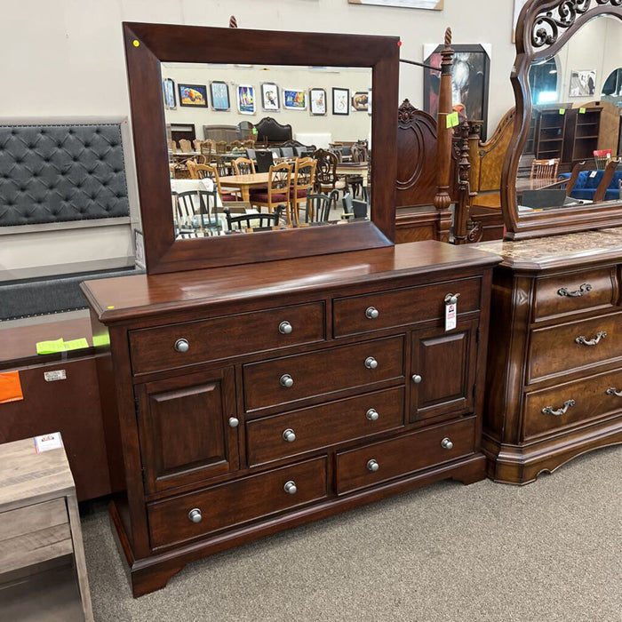 Lg. Dresser w/ Mirror
