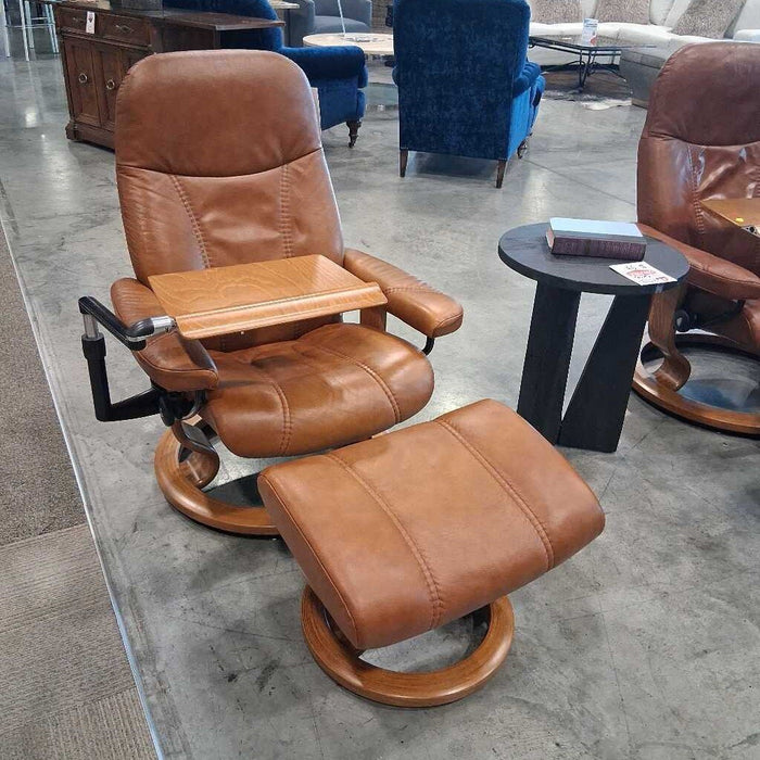 Stressless Chair w/ Ottoman & Table