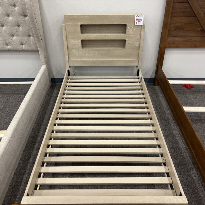 "District" Twin Bed w/ LEDs