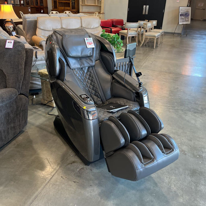 Qi XE Pro Massage Chair