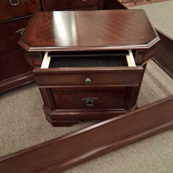 "Hamlyn" 5pc. Cal.King Bedroom Set