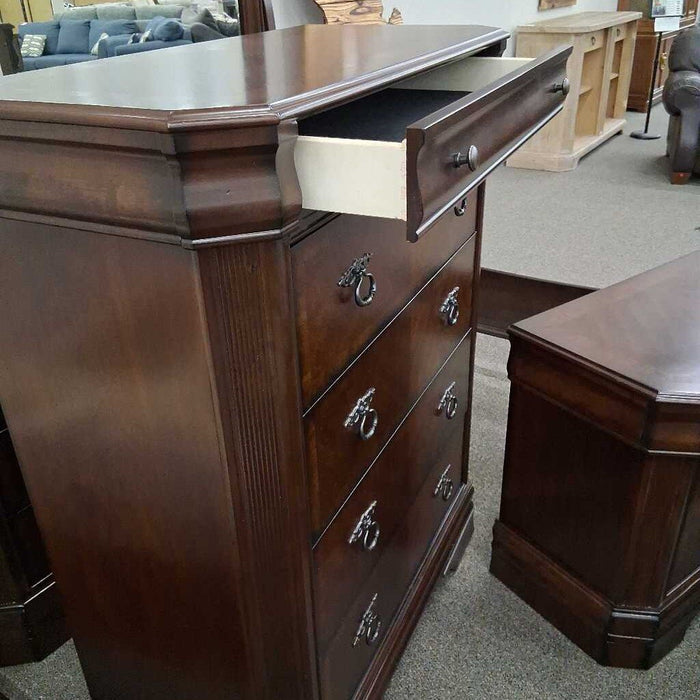 "Hamlyn" 5pc. Cal.King Bedroom Set