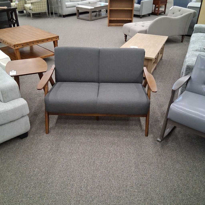 H 1138 Loveseat Dark Gray
