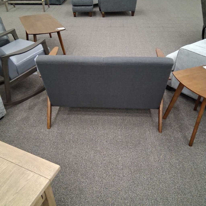 H 1138 Loveseat Dark Gray