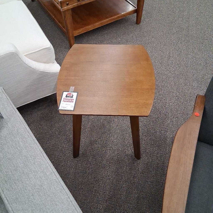 H 1138 End Table