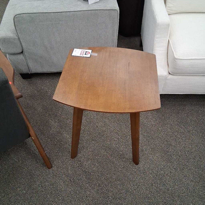 H 1138 End Table