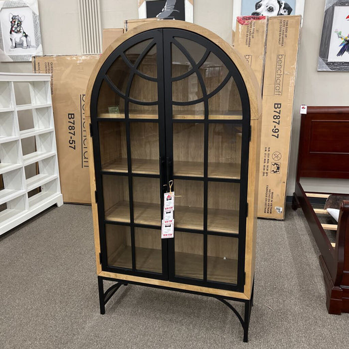 A A4000704 Accent Cabinet Gwenwich