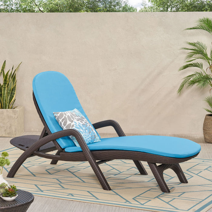Mikael - Chaise Lounge With Cushion