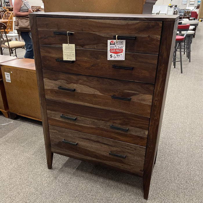 P Hc4477s01 Chest Fall Ri