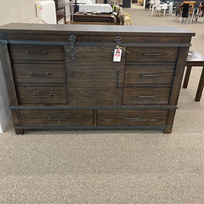 E 2623-03 Dresser