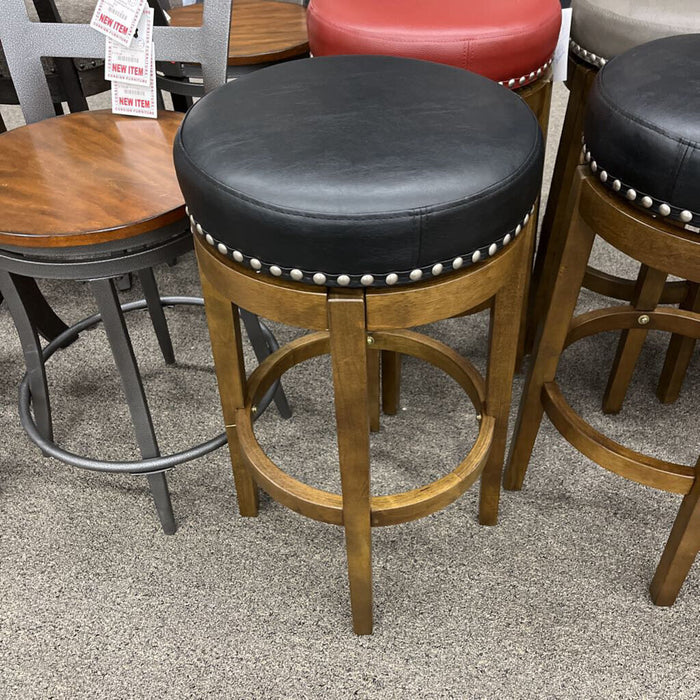 H 5681Red-29 Stool Red
