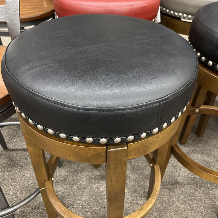 H 5681Red-29 Stool Red