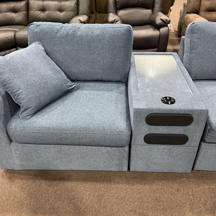 A 92121 7pc Sectional