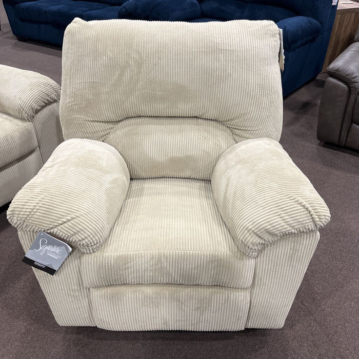 A 2420325 Rocker Recliner Simplejoy
