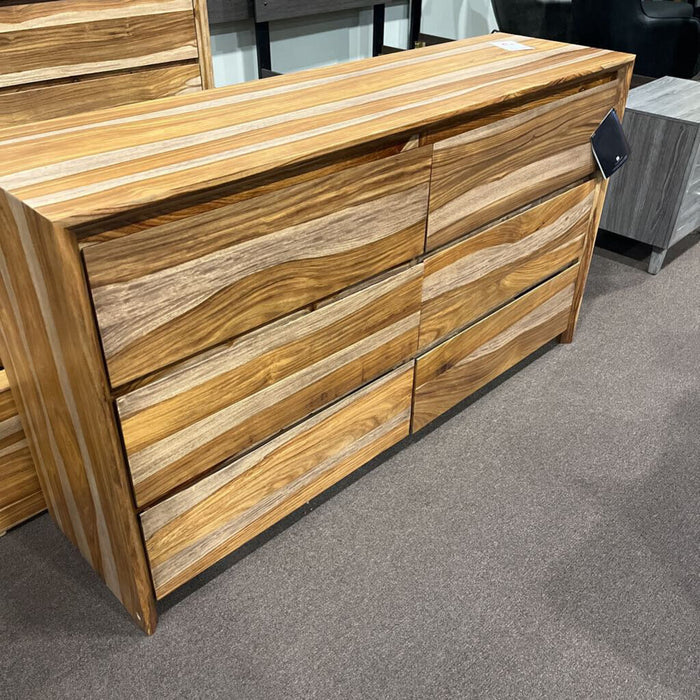 A B790-31 Dresser Dressonni