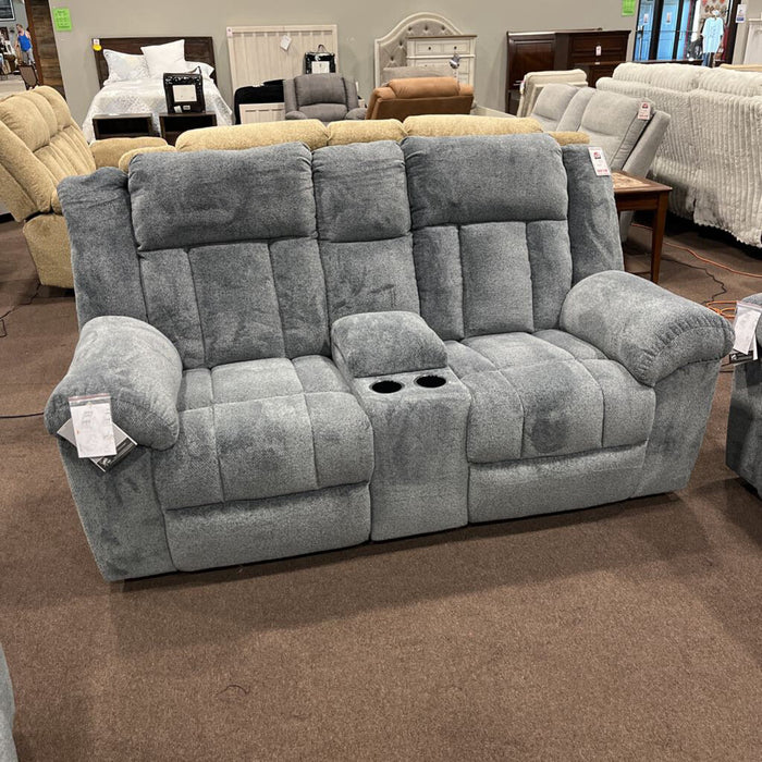A6930418 Tip-Off Pwh Loveseat Grey