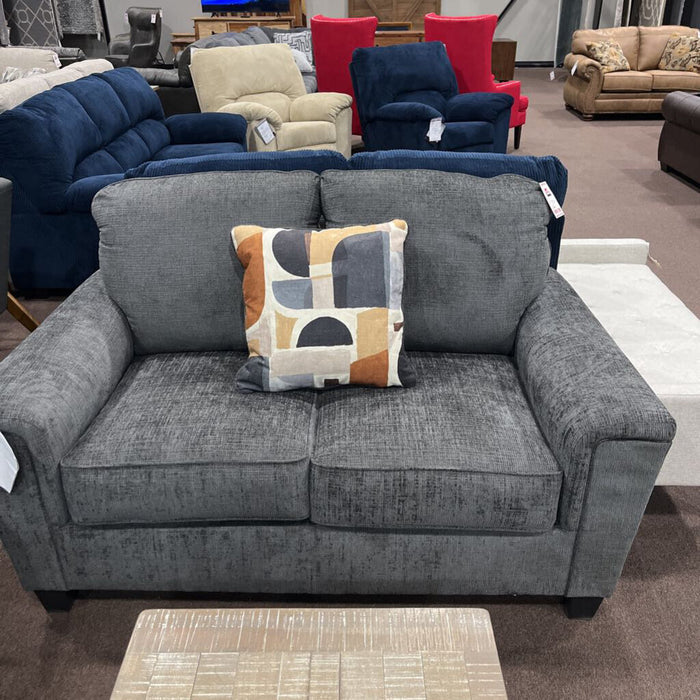 A 2520638 Erinslane Sofa Gray