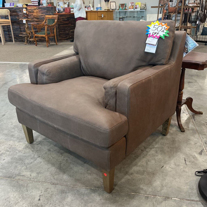P L3534 Stewart Chair