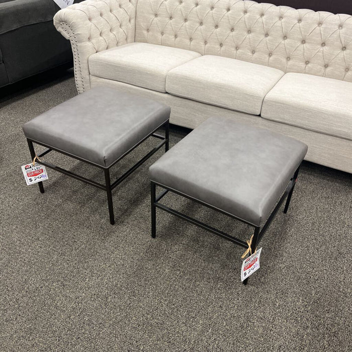 "Ferri" Gray Leather Ottoman