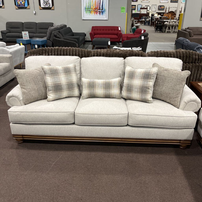 A Pc5680338 Clearbrooke Sofa