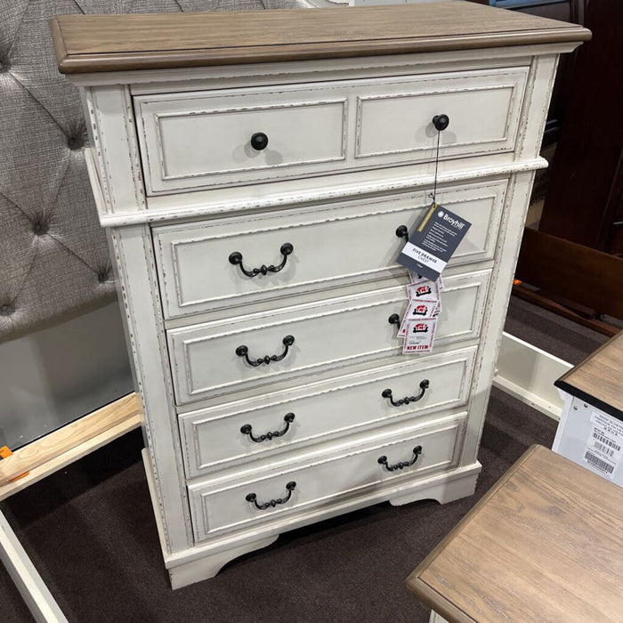 A B747-46 5Dwr Chest Blendon