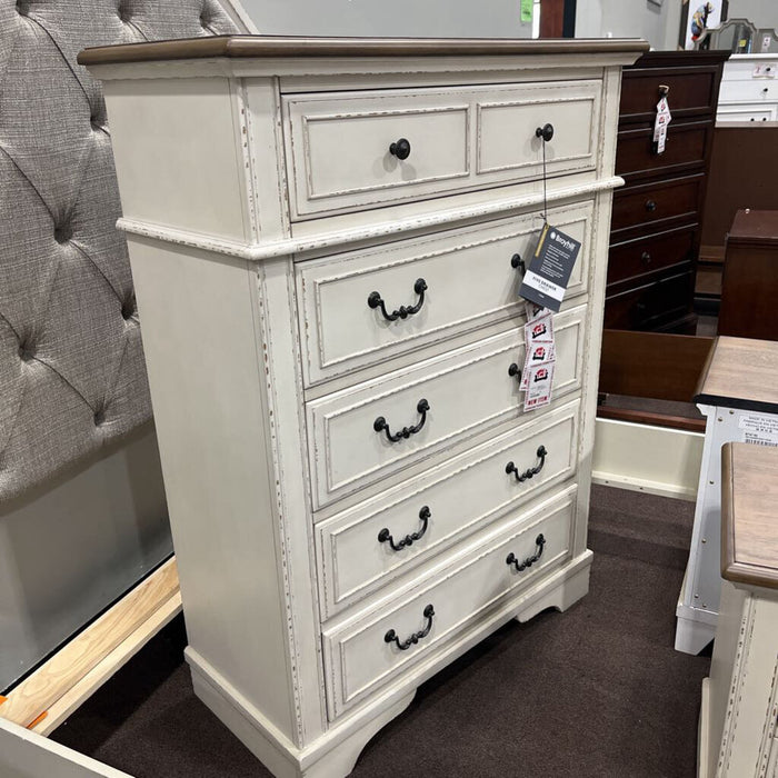 A B747-46 5Dwr Chest Blendon
