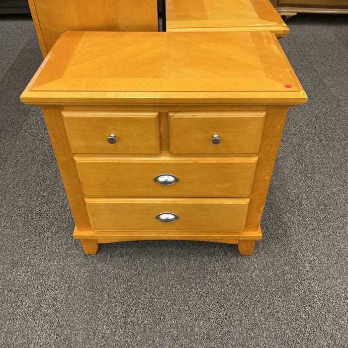 Pine 4pc. Bedroom Set