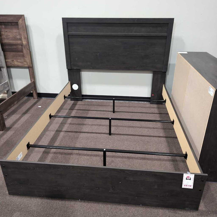 A B2589 Queen Panel Bed Belachime