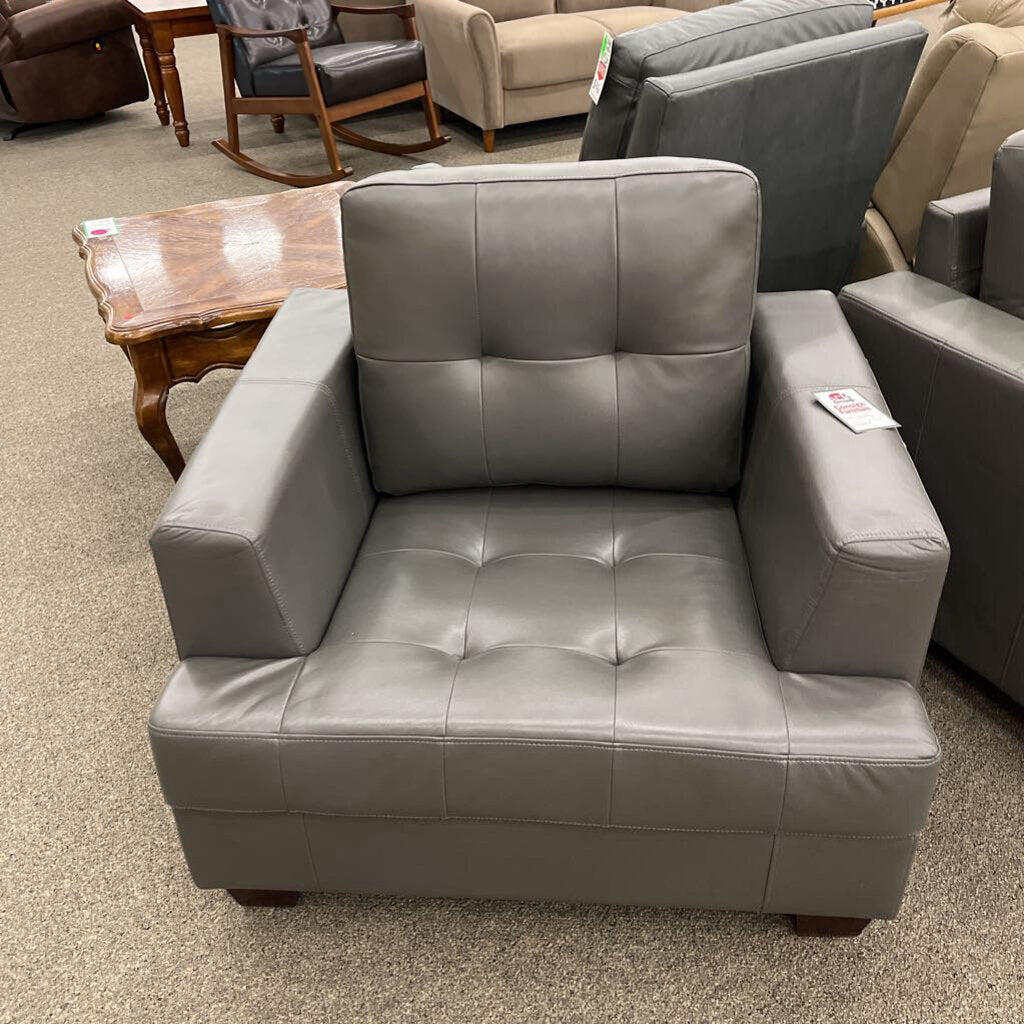 Consignment Furniture