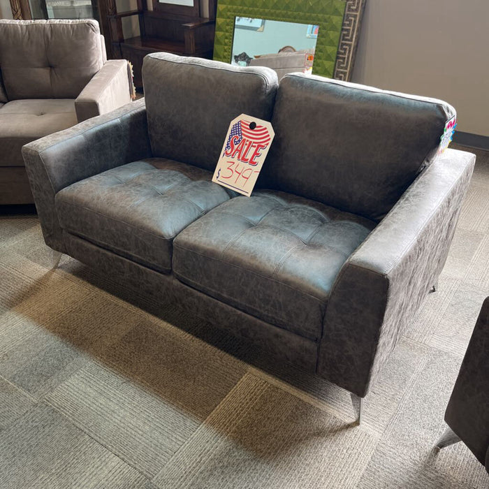 H 9637Brg-2 Loveseat