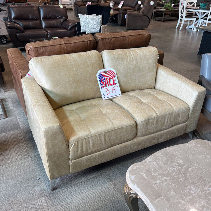 H 9637Snd-2 Loveseat