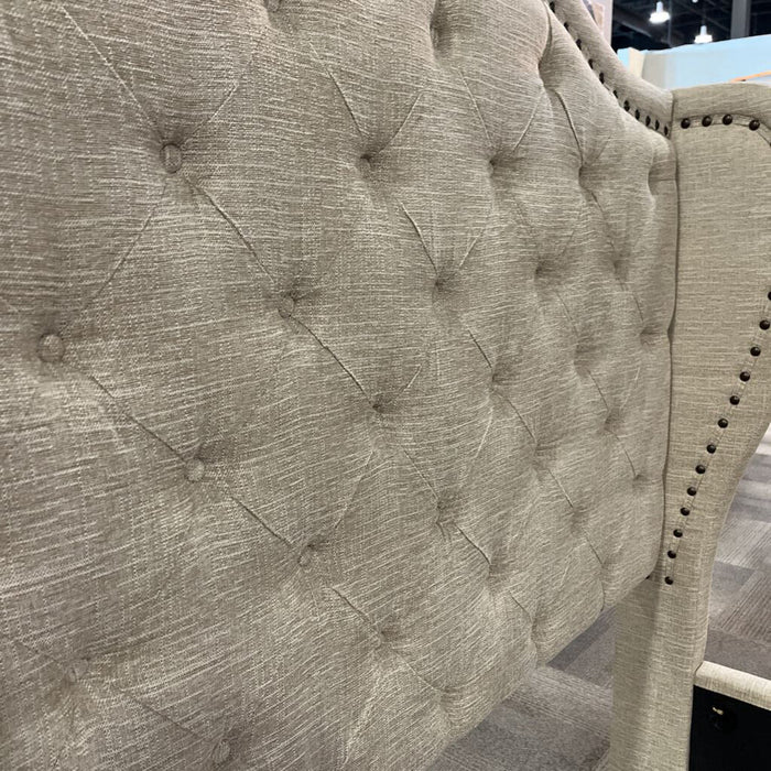 H 1639 Queen Bed