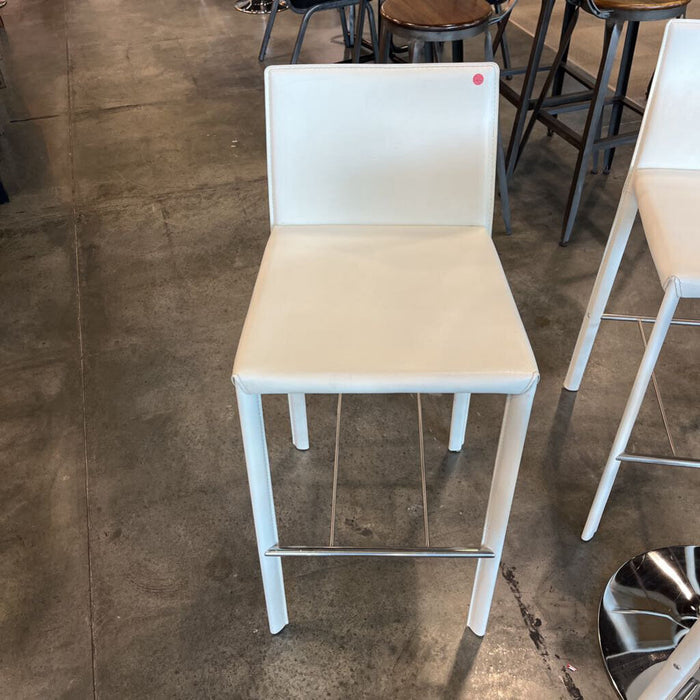 Set 4 White Barstools w/ Bistro Tbl