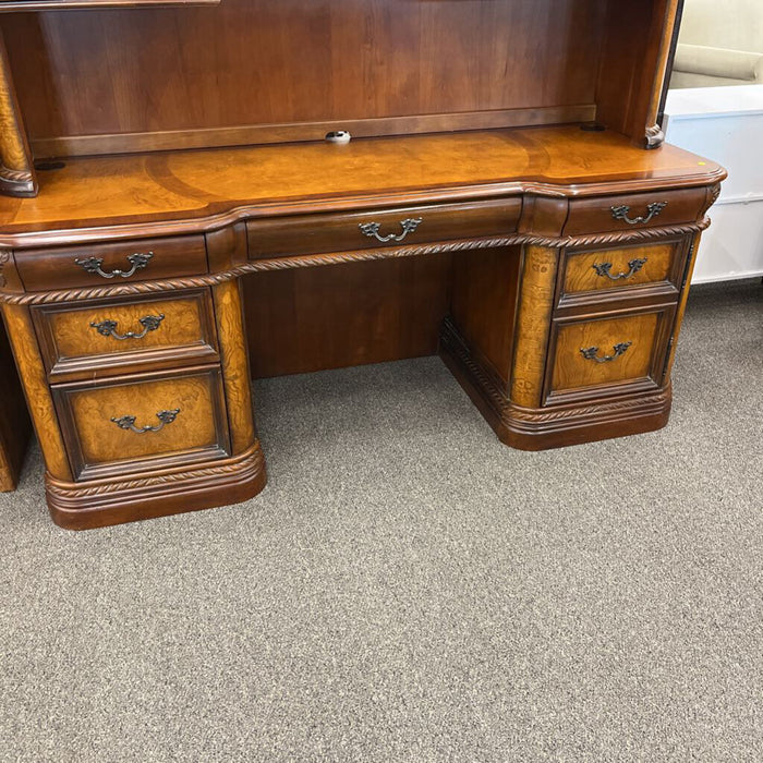 Executive Desk w/ Hutch