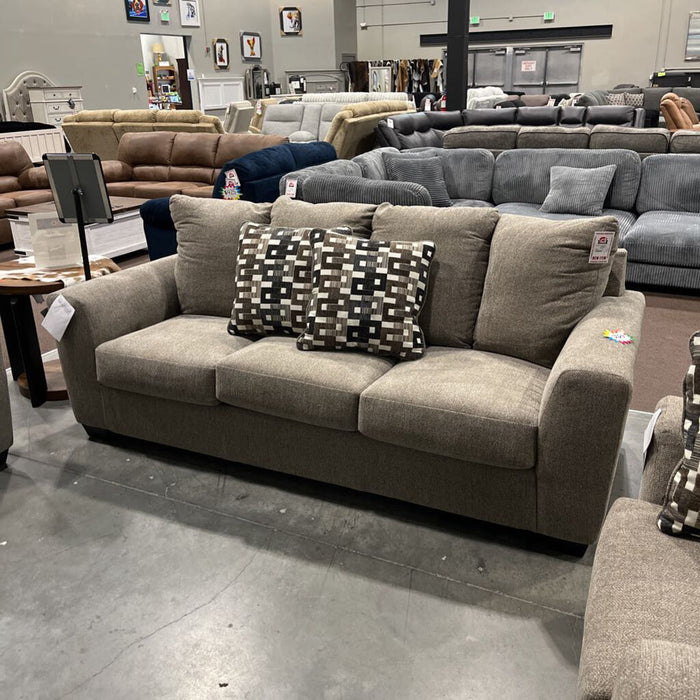 A 3020438 Triston-Peaks Sofa