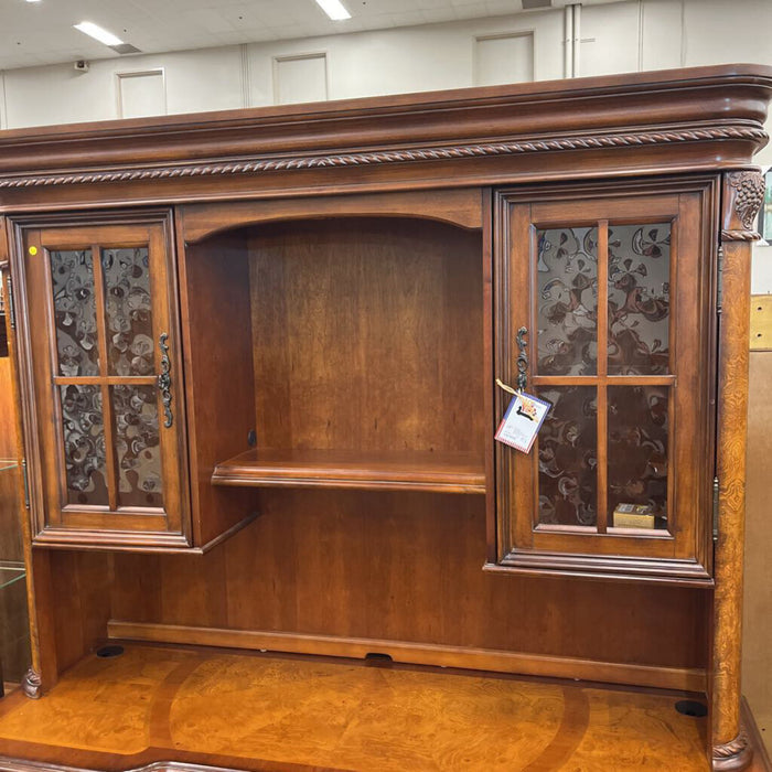 Executive Desk w/ Hutch