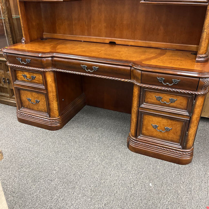 Executive Desk w/ Hutch