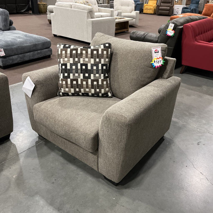 A 3020423 Triston-Peaks Chair & 1/2