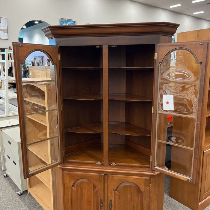 "Sheffield" Corner Cabinet