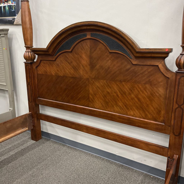 E./Cal.King Poster Bed